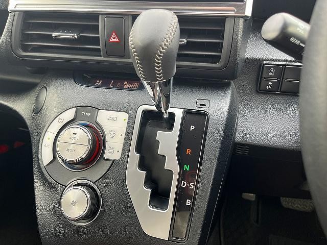 0402848A30260705W00115.jpg