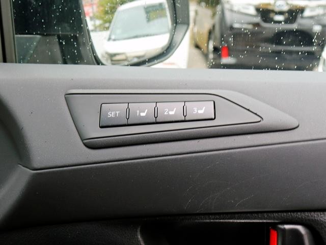 0302072A30261002W00619.jpg