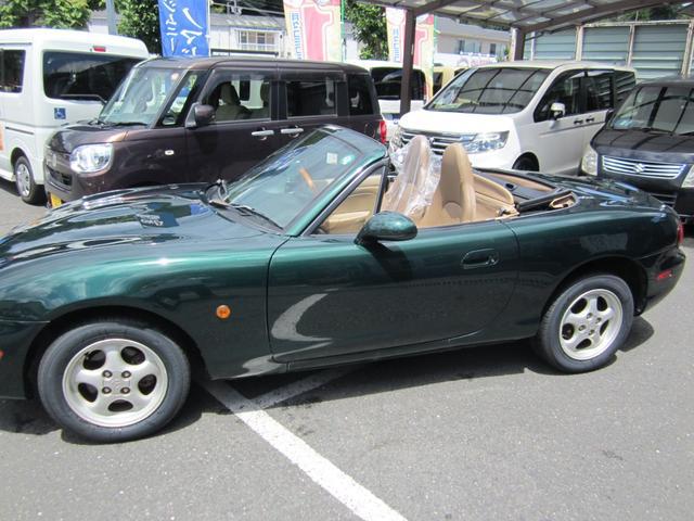 0707785A30260702W00109.jpg