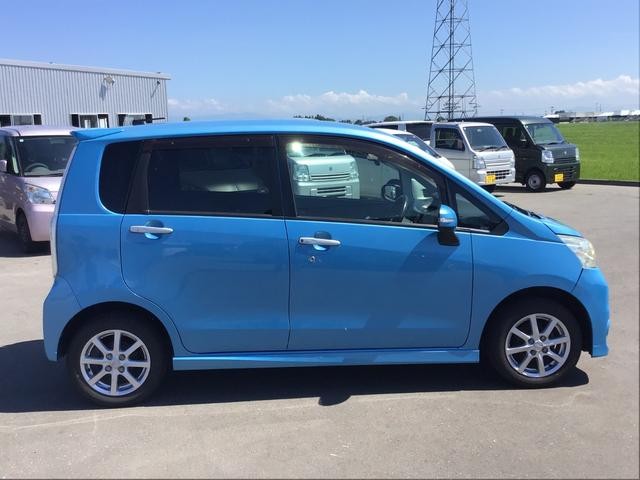 0902312A30260807W00108.jpg