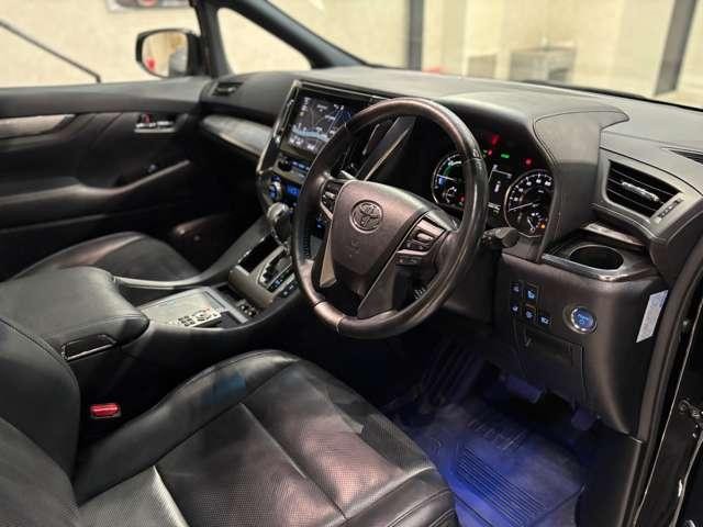 9700349A30260929W00119.jpg