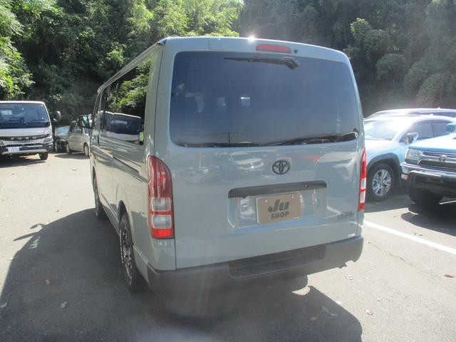 0802982A30260930W00106.jpg