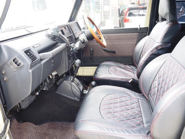 0904095A30260918W00415.jpg