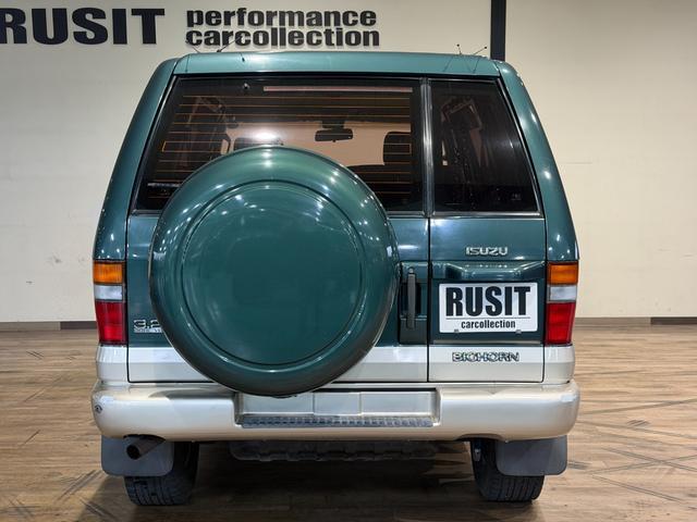 0208398A30260604W00211.jpg