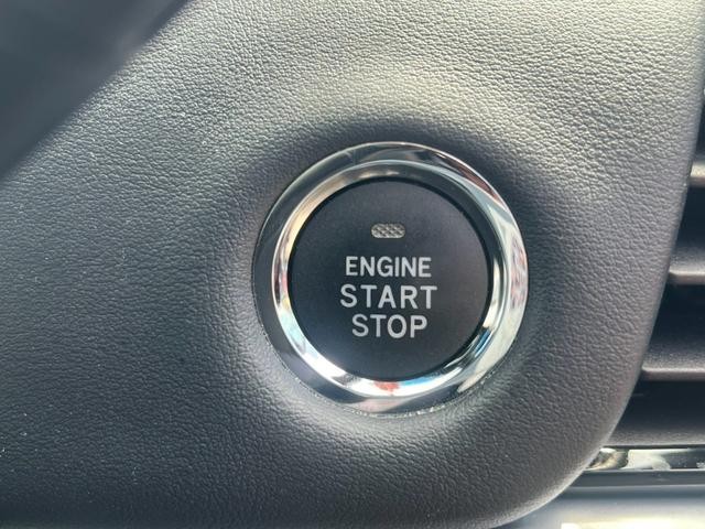 0804778A30260830W00105.jpg
