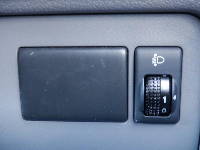 0709200A30260827W00409.jpg