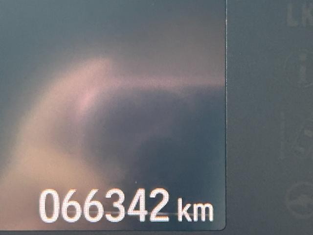 0804938A30260906W00103.jpg