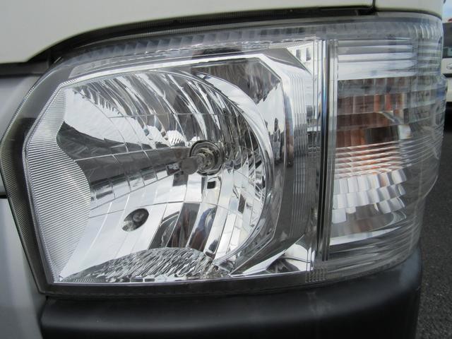 0505254A30260925W00113.jpg