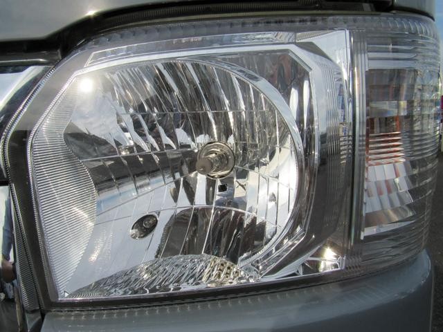 0505254A30260925W00213.jpg