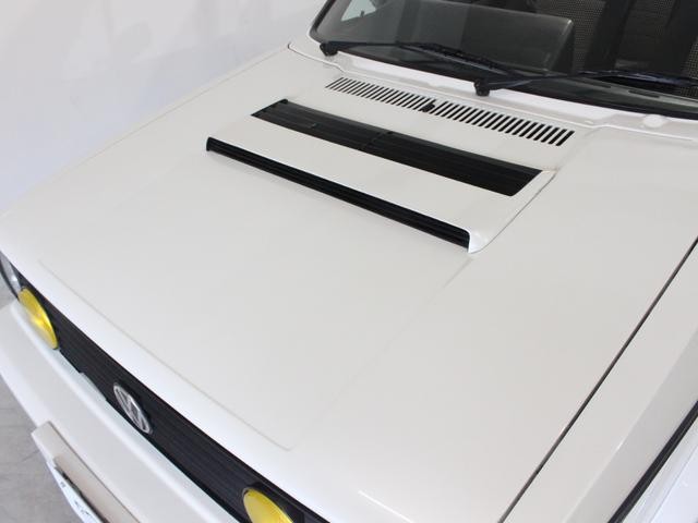 9572641A30260720W00214.jpg