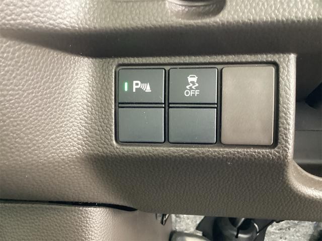0208769A30261005W00414.jpg