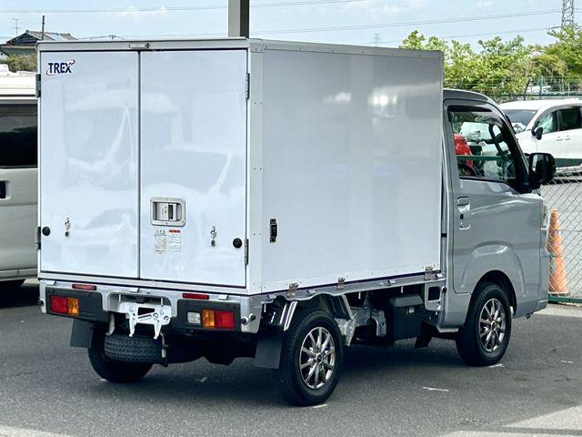 943100deda19d82d4b24c474bd7ccab5.jpg