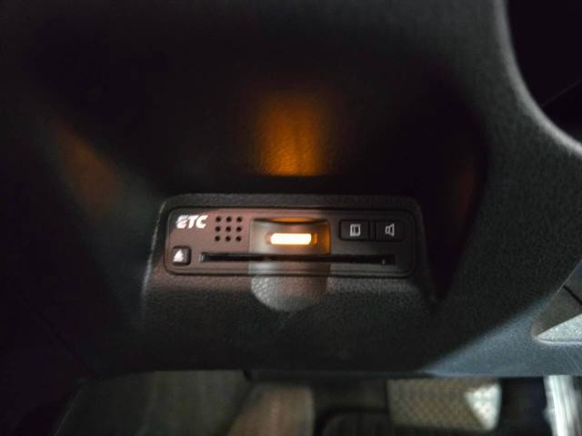 0504129A30261008W00206.jpg