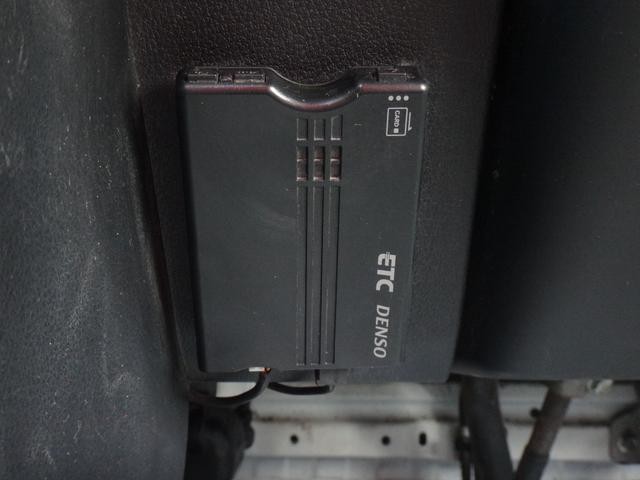 0509025A30261004W00210.jpg