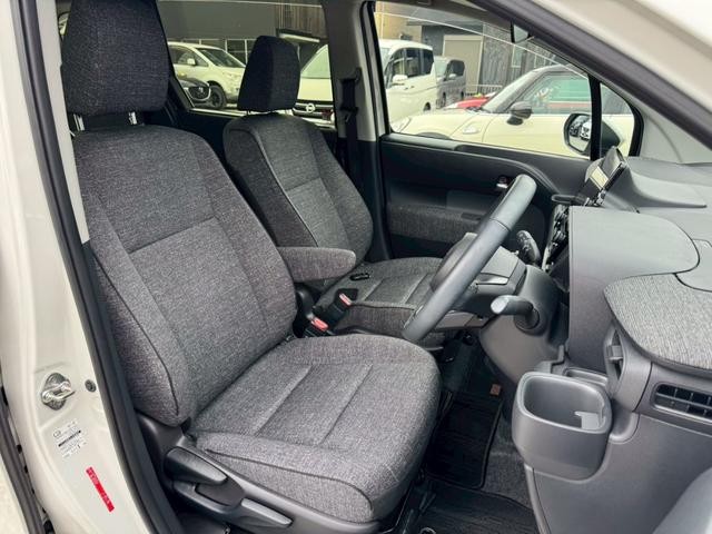 0209290A30260608W00111.jpg