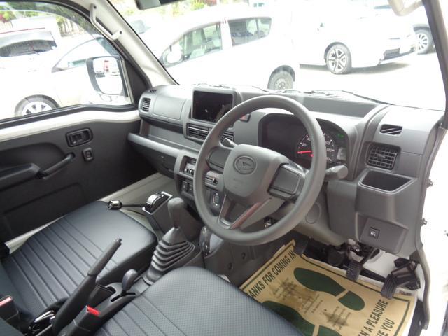 0904092A30260510W00201.jpg