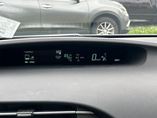 0903516A30260806W00715.jpg