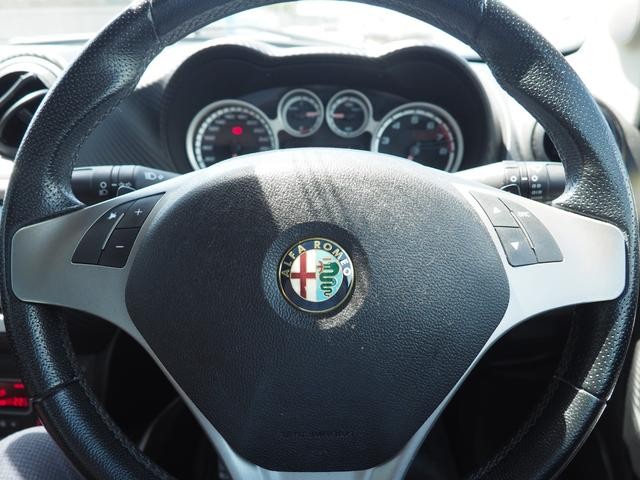 0730041A30260820W00107.jpg