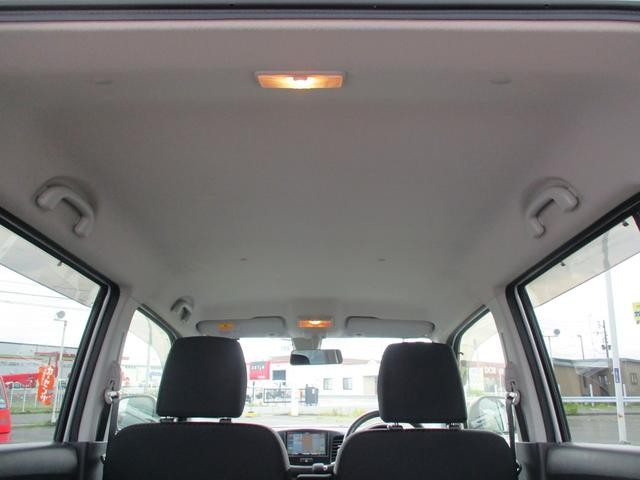 0904214A30260717W00111.jpg