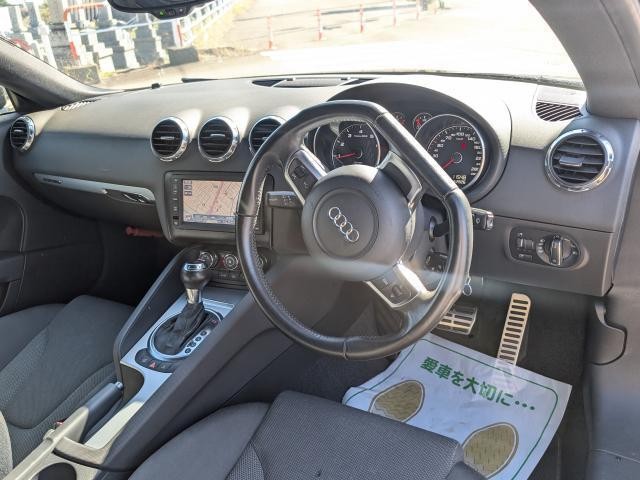 27117379_carP_l_15.jpg