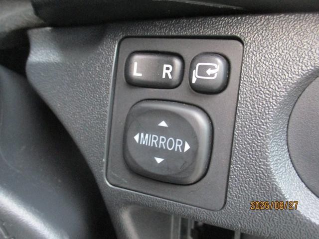 0802982A30260905W00113.jpg