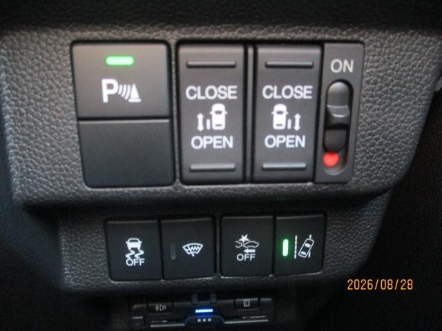 0802982A30260905W00218.jpg