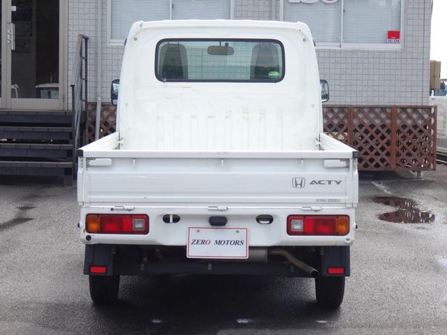 0509025A30260920W00204.jpg