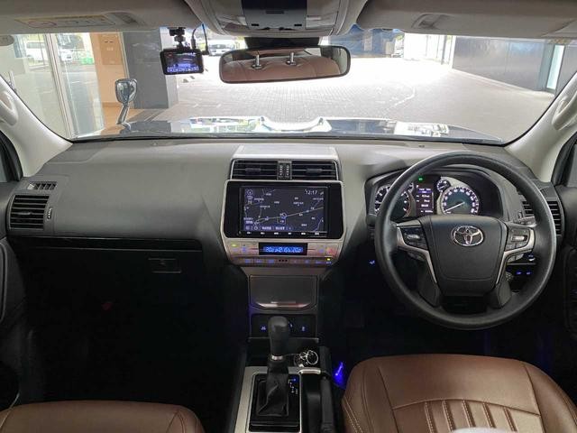 0900065A30260906W00101.jpg