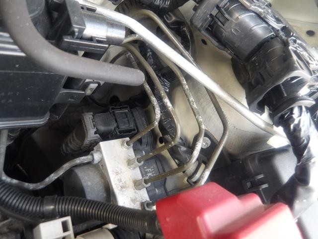 0800846A30260827W00114.jpg