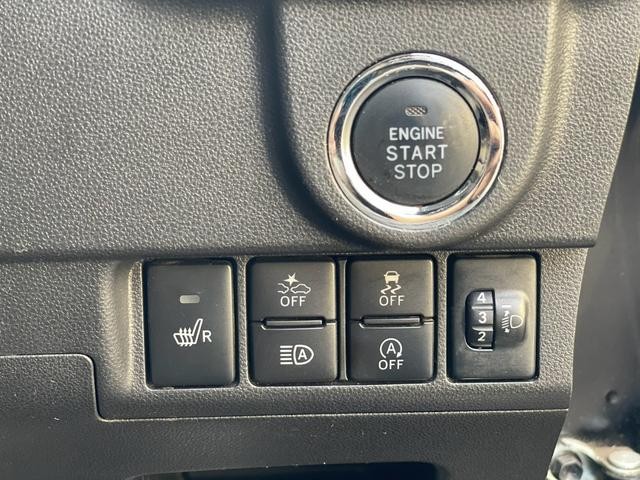 0302270A30260916W00104.jpg