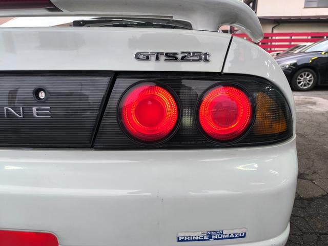 0400483A30260528W00118.jpg