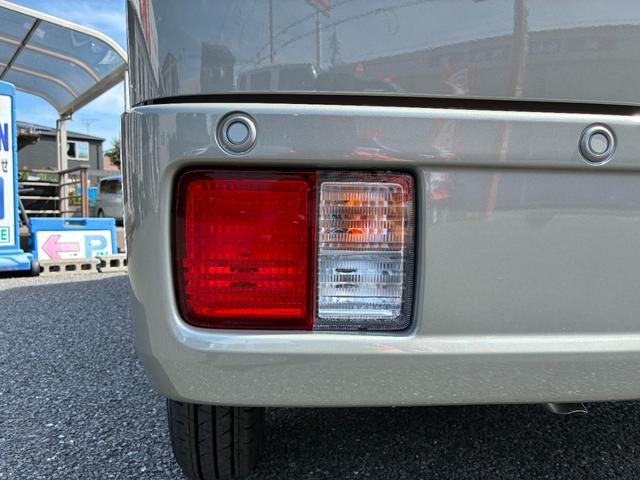 0561558A30260914W00214.jpg