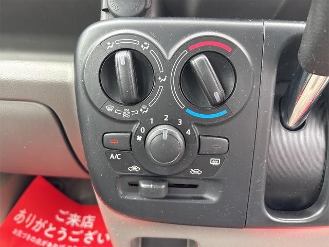 0900605A30260831W00413.jpg