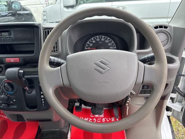 0900605A30260831W00414.jpg