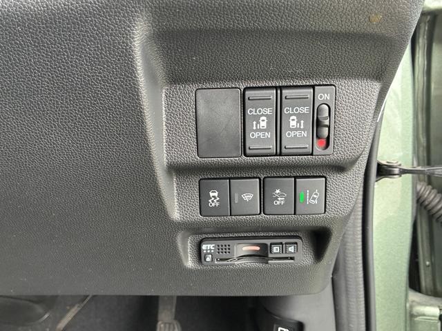 0404110A30260828W00206.jpg