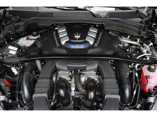 0570734A30260824W00215.jpg