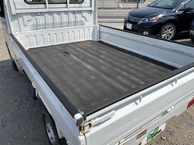 0904294A30260702W00111.jpg