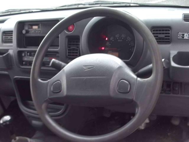 1300138A30260926W00215.jpg