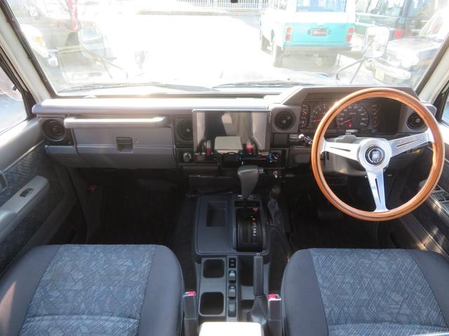 0506994A30260719W00202.jpg
