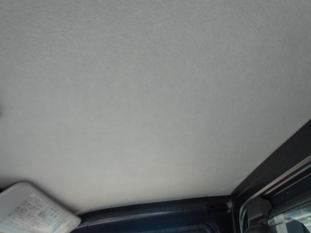 1000501A30260918W00216.jpg