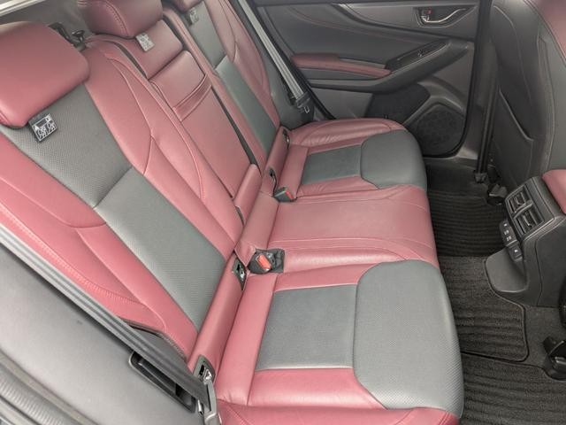 0805247A30260905W00116.jpg