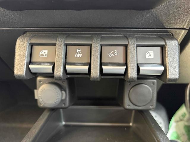 0701359A30260723W01409.jpg