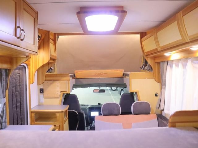 0303041A30260903W00302.jpg