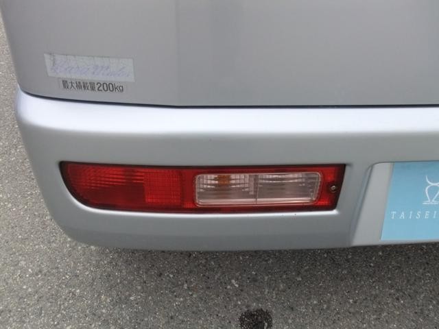 0704539A30261012W00215.jpg
