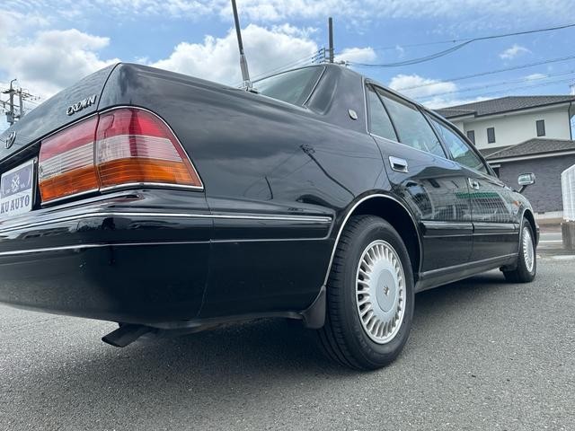 0600879A30260612W00117.jpg