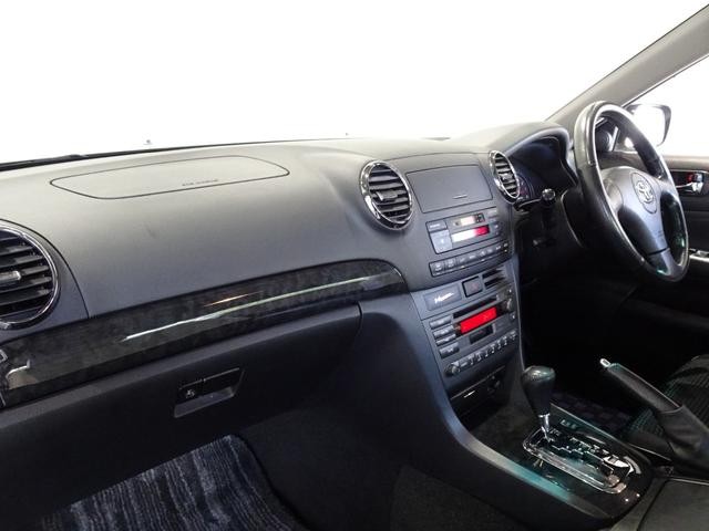 0551070A30261008W00116.jpg
