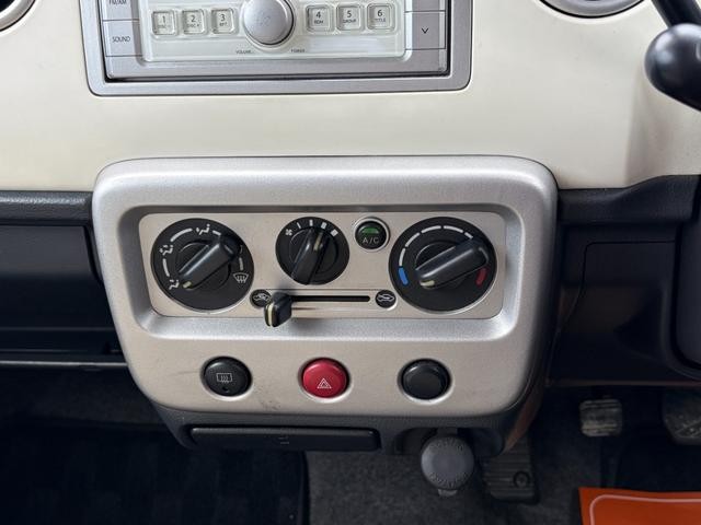0520371A30260806W00204.jpg