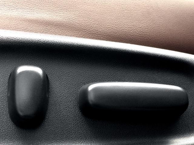 0541173A30260923W00316.jpg