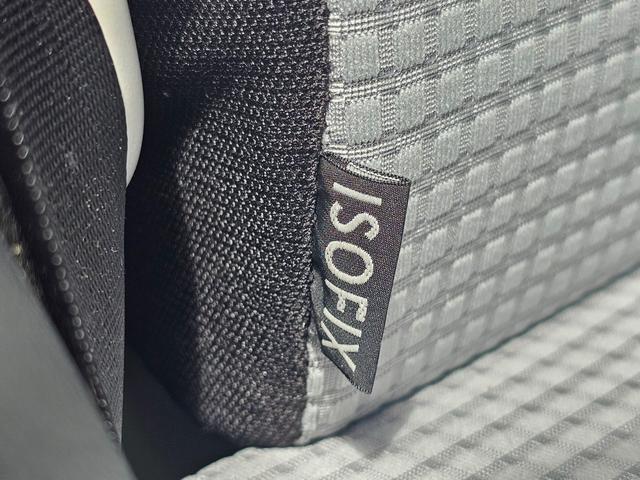 0900337A30260705W00117.jpg
