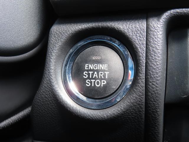0541379A30260923W00105.jpg